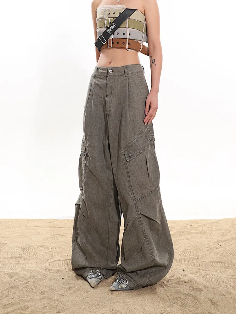 【24s January.】Distressed Buttoned Cargo Jeans with Large Pockets