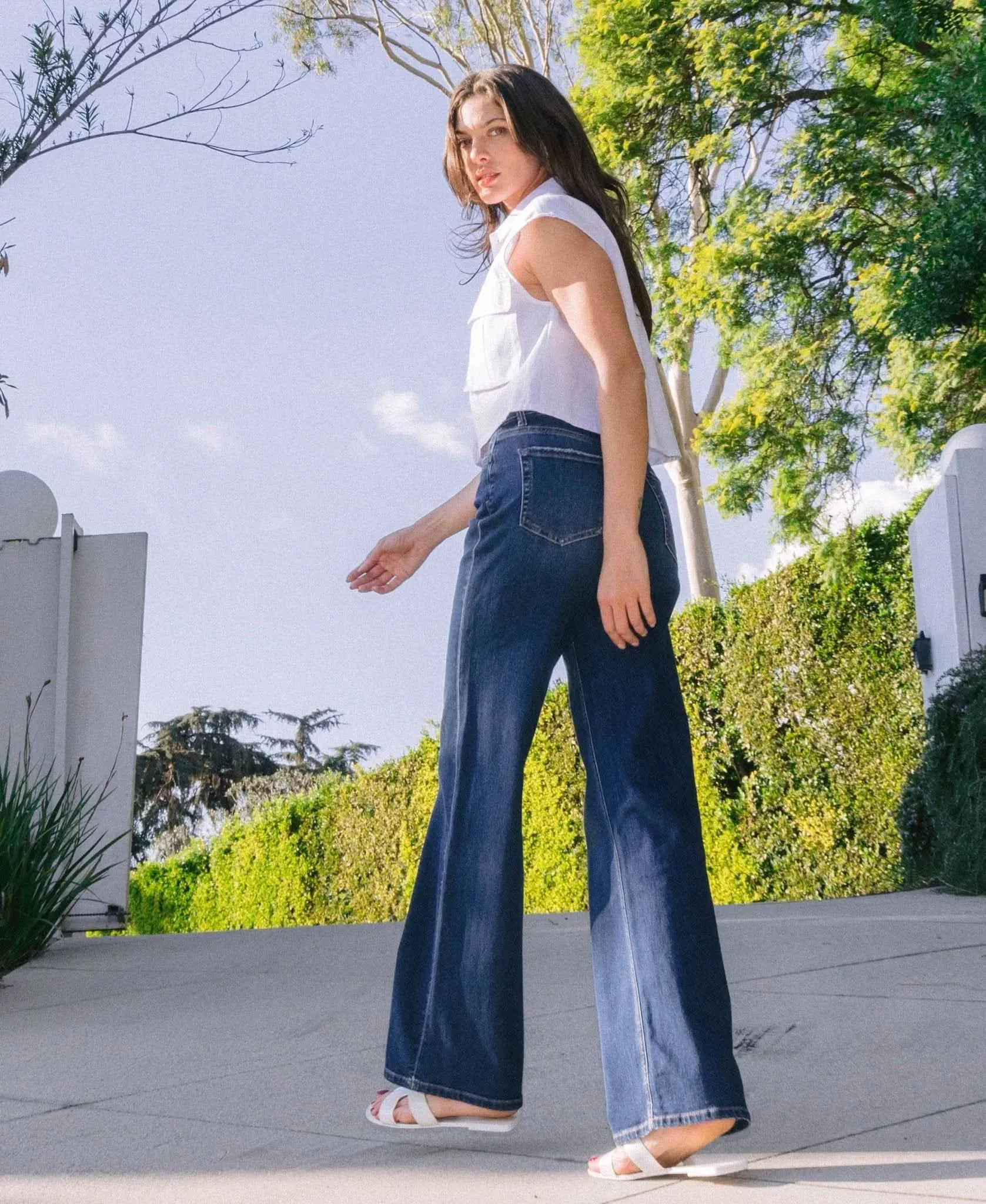 High Rise Loose Fit Jeans